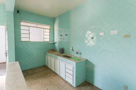 Casa à venda com 365m², 4 quartos e 2 vagasCozinha