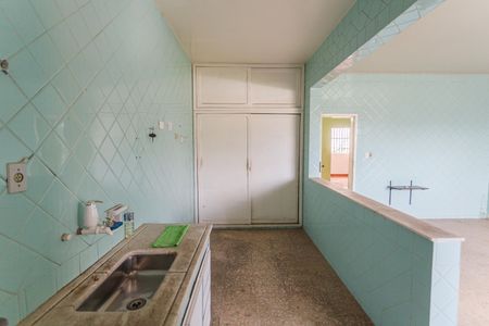 Casa à venda com 365m², 4 quartos e 2 vagasCozinha