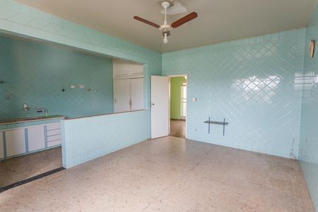 Casa à venda com 365m², 4 quartos e 2 vagasCopa