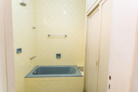 Casa à venda com 365m², 4 quartos e 2 vagasBanheiro Social