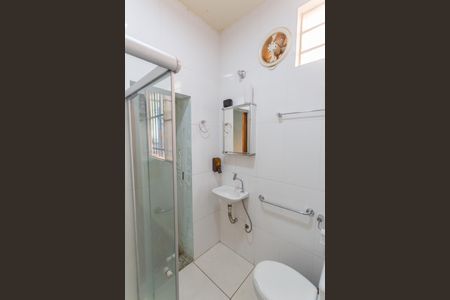 Casa à venda com 365m², 4 quartos e 2 vagasBanheiro da Suíte