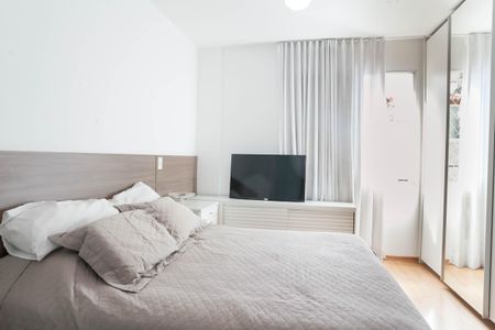 Apartamento para alugar com 93m², 3 quartos e 3 vagas Apartamento para alugar com 93m², 3 quartos e 3 vagassuite