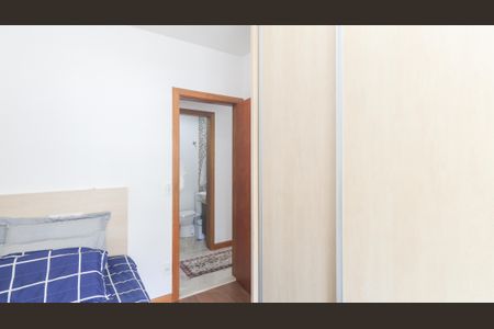 Apartamento à venda com 131m², 4 quartos e 2 vagas Apartamento à venda com 131m², 4 quartos e 2 vagasQuarto 1