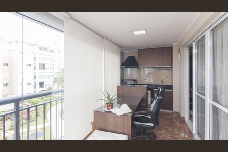 Varanda da Sala de apartamento à venda com 4 quartos, 131m² em Vila Irmaos Arnoni, São Paulo