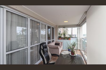 Apartamento à venda com 131m², 4 quartos e 2 vagas Apartamento à venda com 131m², 4 quartos e 2 vagasVaranda da Sala