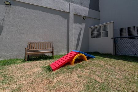 Apartamento à venda com 47m², 2 quartos e 1 vaga Apartamento à venda com 47m², 2 quartos e 1 vagaÁrea comum - Playground