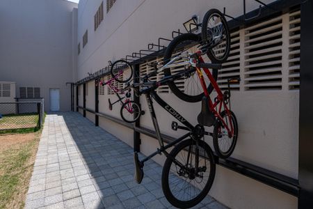 Apartamento à venda com 47m², 2 quartos e 1 vaga Apartamento à venda com 47m², 2 quartos e 1 vagaÁrea comum - Bicicletário