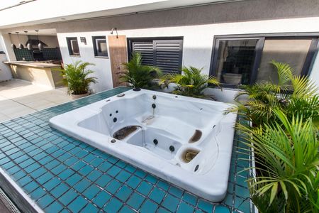 Casa de condomínio à venda com 341m², 4 quartos e 4 vagas Casa de condomínio à venda com 341m², 4 quartos e 4 vagasHidromassagem
