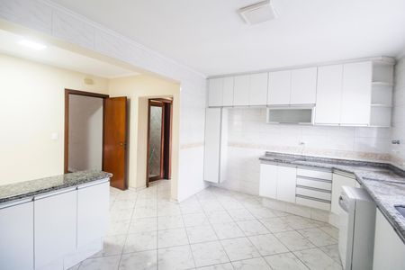 Casa de condomínio à venda com 341m², 4 quartos e 4 vagas Casa de condomínio à venda com 341m², 4 quartos e 4 vagasCozinha