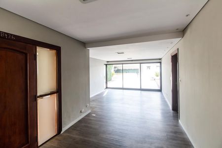 Casa de condomínio à venda com 341m², 4 quartos e 4 vagas Casa de condomínio à venda com 341m², 4 quartos e 4 vagasSala