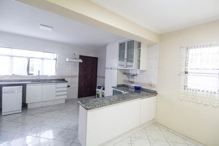 Casa de condomínio à venda com 341m², 4 quartos e 4 vagas Casa de condomínio à venda com 341m², 4 quartos e 4 vagasCozinha