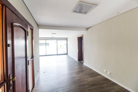 Casa de condomínio à venda com 341m², 4 quartos e 4 vagas Casa de condomínio à venda com 341m², 4 quartos e 4 vagasSala