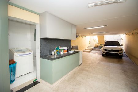 Casa à venda com 170m², 3 quartos e 3 vagasCozinha e Área de Serviço
