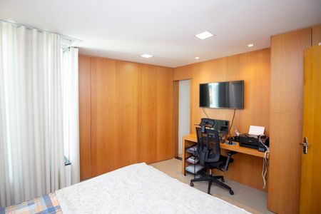 Casa à venda com 170m², 3 quartos e 3 vagasQuarto Suíte