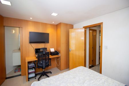 Casa à venda com 170m², 3 quartos e 3 vagasQuarto Suíte