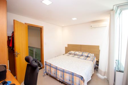 Casa à venda com 170m², 3 quartos e 3 vagasQuarto Suíte