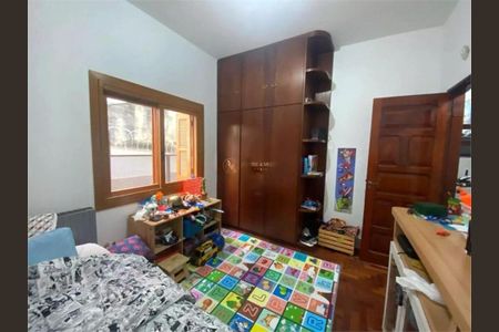Casa à venda com 250m², 3 quartos e 3 vagas
