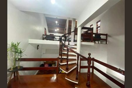 Casa à venda com 250m², 3 quartos e 3 vagas