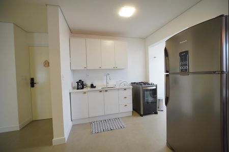 Cozinha de apartamento para alugar com 2 quartos, 82m² em Centro, Florianópolis