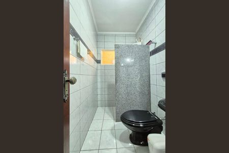 Casa à venda com 253m², 5 quartos e 4 vagasBanheiro da Suíte