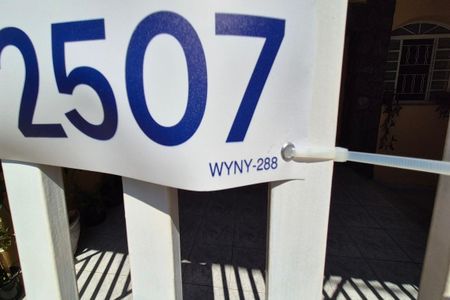 Casa à venda com 253m², 5 quartos e 4 vagasPlaca Instalada 