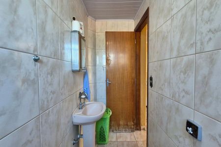 Casa à venda com 253m², 5 quartos e 4 vagasBanheiro de serviço