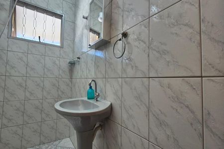 Casa à venda com 253m², 5 quartos e 4 vagasBanheiro de serviço