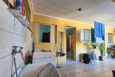 Casa à venda com 253m², 5 quartos e 4 vagasÁrea de Serviço