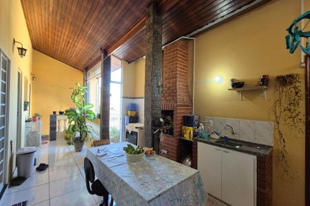 Casa à venda com 253m², 5 quartos e 4 vagasÁrea comum - Churrasqueira