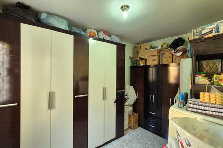 Casa à venda com 253m², 5 quartos e 4 vagas Casa à venda com 253m², 5 quartos e 4 vagasQuarto de Serviço