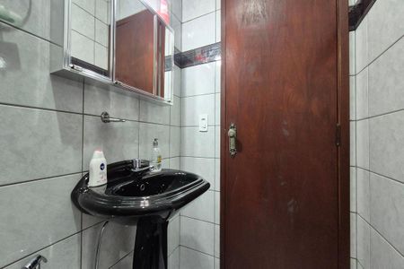 Casa à venda com 253m², 5 quartos e 4 vagasBanheiro da Suíte