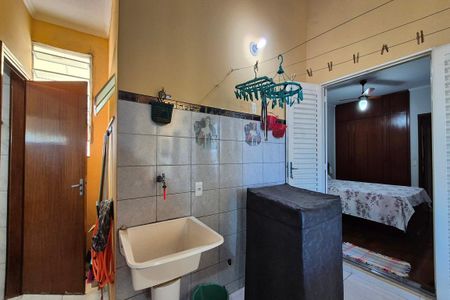 Casa à venda com 253m², 5 quartos e 4 vagasÁrea de Serviço