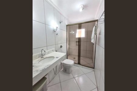 Casa à venda com 3 quartos, 227m² em Jardim Ester Yolanda, São Paulo