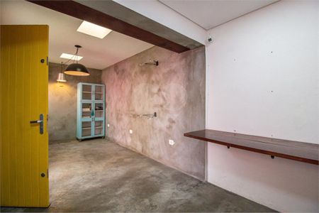 Casa à venda com 2 quartos, 80m² em Jardim Cordeiro, São Paulo