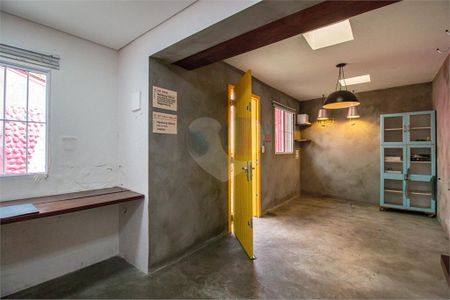 Casa à venda com 2 quartos, 80m² em Jardim Cordeiro, São Paulo