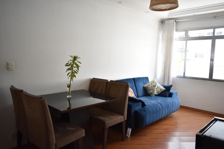 Apartamento à venda com 73m², 2 quartos e 1 vagaSala