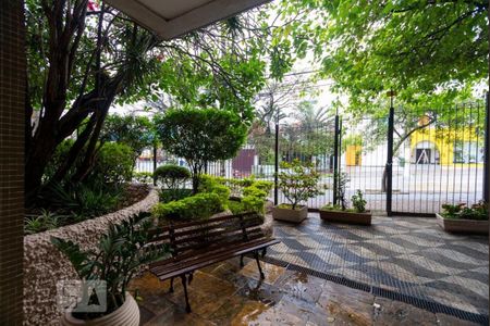 Apartamento à venda com 73m², 2 quartos e 1 vagaÁrea comum