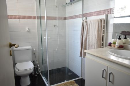Apartamento à venda com 73m², 2 quartos e 1 vagaBanheiro Social