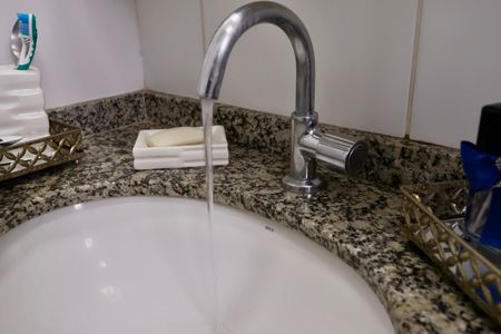 Apartamento à venda com 56m², 2 quartos e 1 vaga Apartamento à venda com 56m², 2 quartos e 1 vagaBanheiro