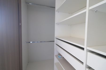 Apartamento à venda com 63m², 2 quartos e 1 vagaCloset Quarto 01