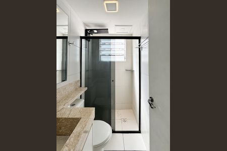 Apartamento à venda com 47m², 2 quartos e 1 vaga Apartamento à venda com 47m², 2 quartos e 1 vagaBanheiro Social