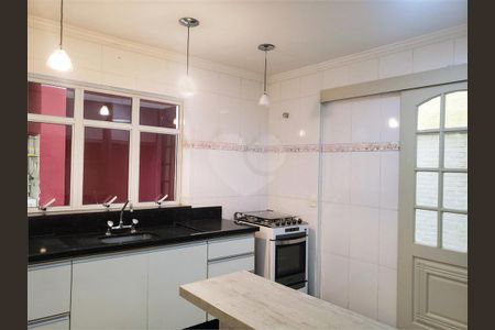 Casa à venda com 2 quartos, 100m² em Jardim Marajoara, São Paulo