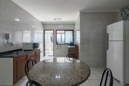 Apartamento para alugar com 120m², 2 quartos e 2 vagasCozinha 
