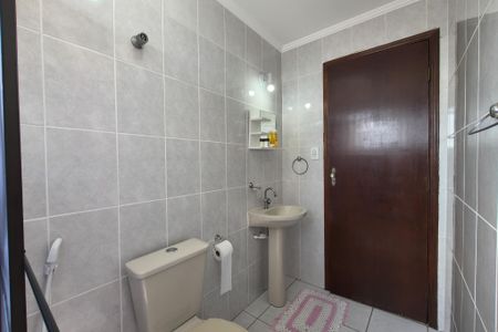 Apartamento para alugar com 120m², 2 quartos e 2 vagasBanheiro 