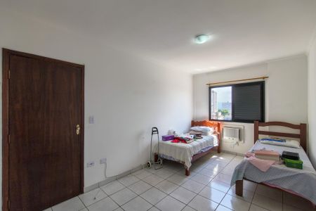 Apartamento para alugar com 120m², 2 quartos e 2 vagasQuarto