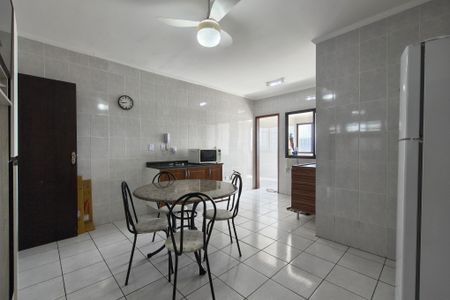 Apartamento para alugar com 120m², 2 quartos e 2 vagasCozinha