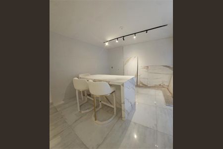 Casa à venda com 4 quartos, 240m² em Vila Santo Estevão, São Paulo