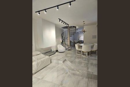 Casa à venda com 4 quartos, 240m² em Vila Santo Estevão, São Paulo