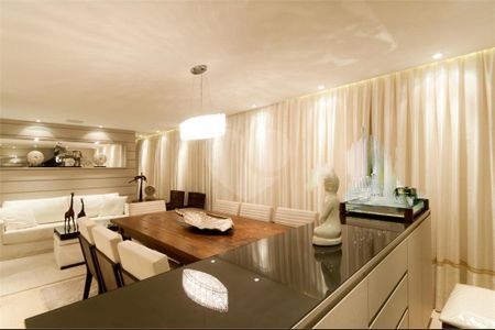 Apartamento à venda com 3 quartos, 147m² em Vila Alexandria, São Paulo