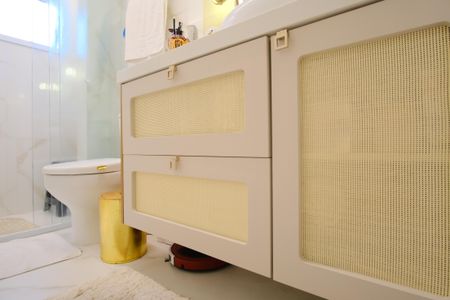 Apartamento à venda com 107m², 3 quartos e 2 vagasBanheiro 2 da Suíte 1